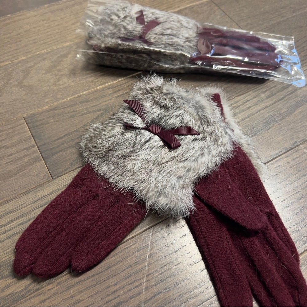 Gloves - Picture 6 of 14